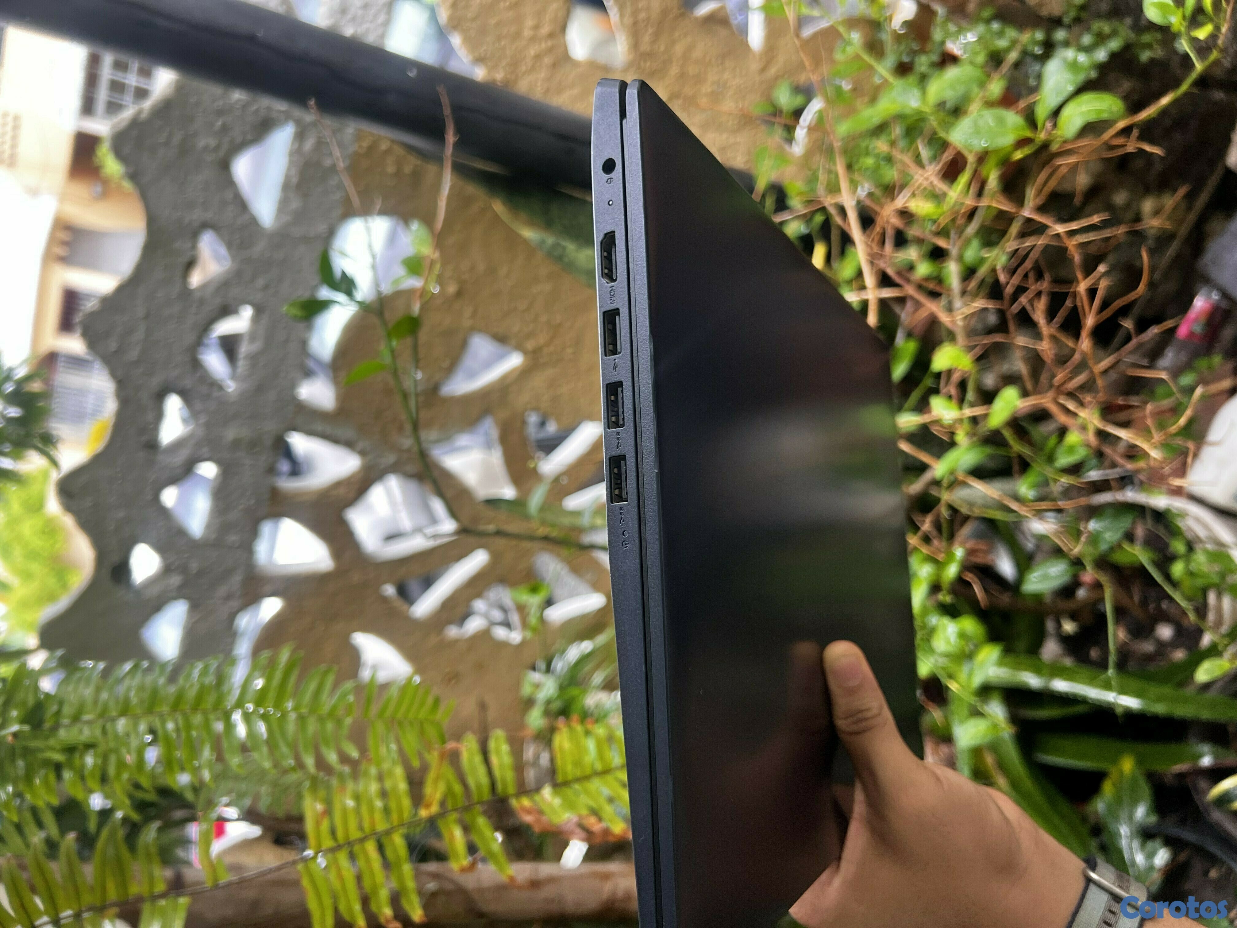 computadoras y laptops - Lenovo IdeaPad 3 |Intel Core i5 10th Gen | 20GB RAM | SSD 238GB |Pantalla Táctil 3