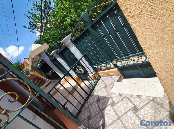 casas - Edificio Multifamiliar - Genera RD$83,500/mes - Fr 15