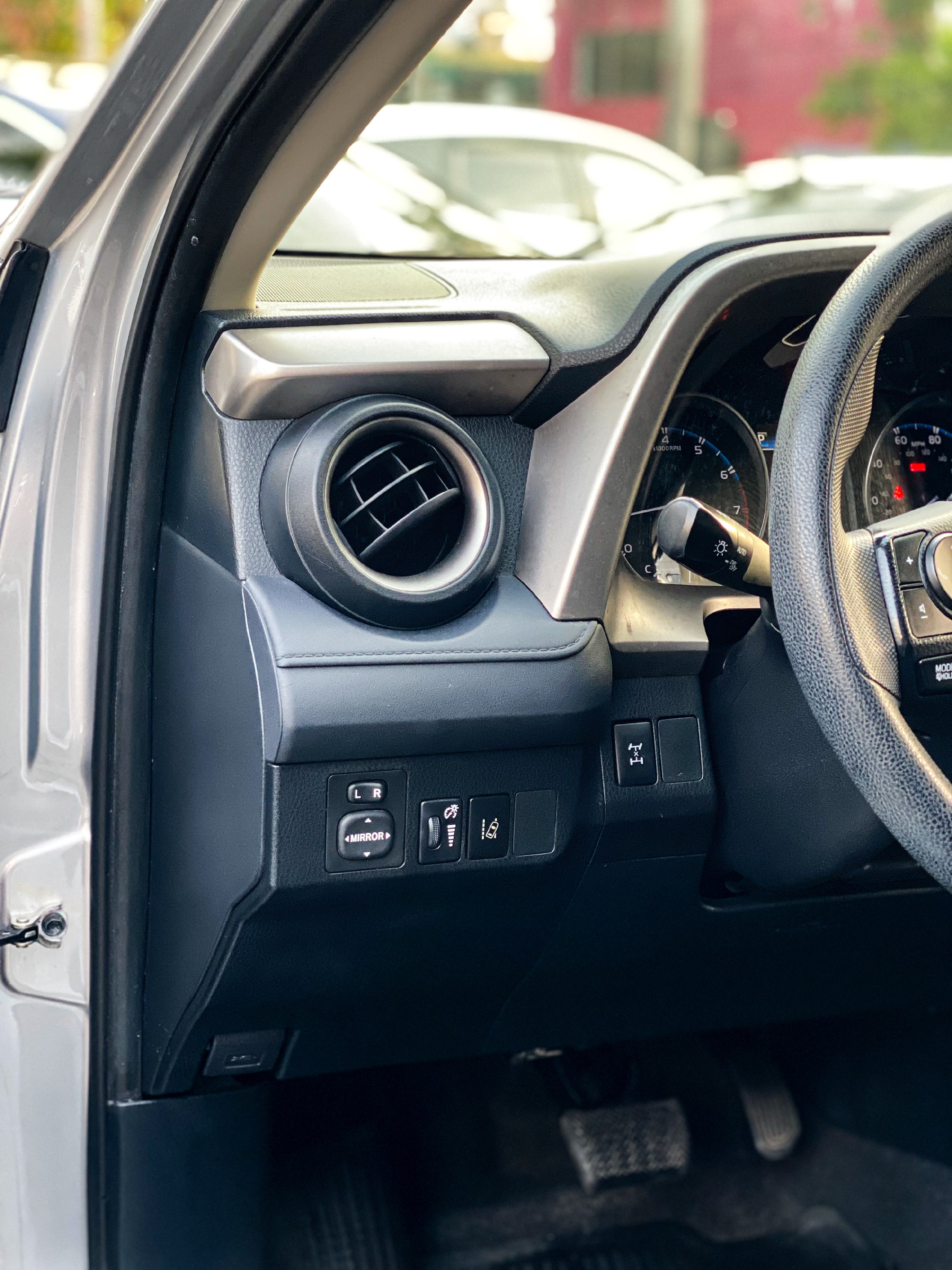 jeepetas y camionetas - Toyota Rav4 LE AWD 2018 FINANCIAMIENTO DISPONIBLE  7