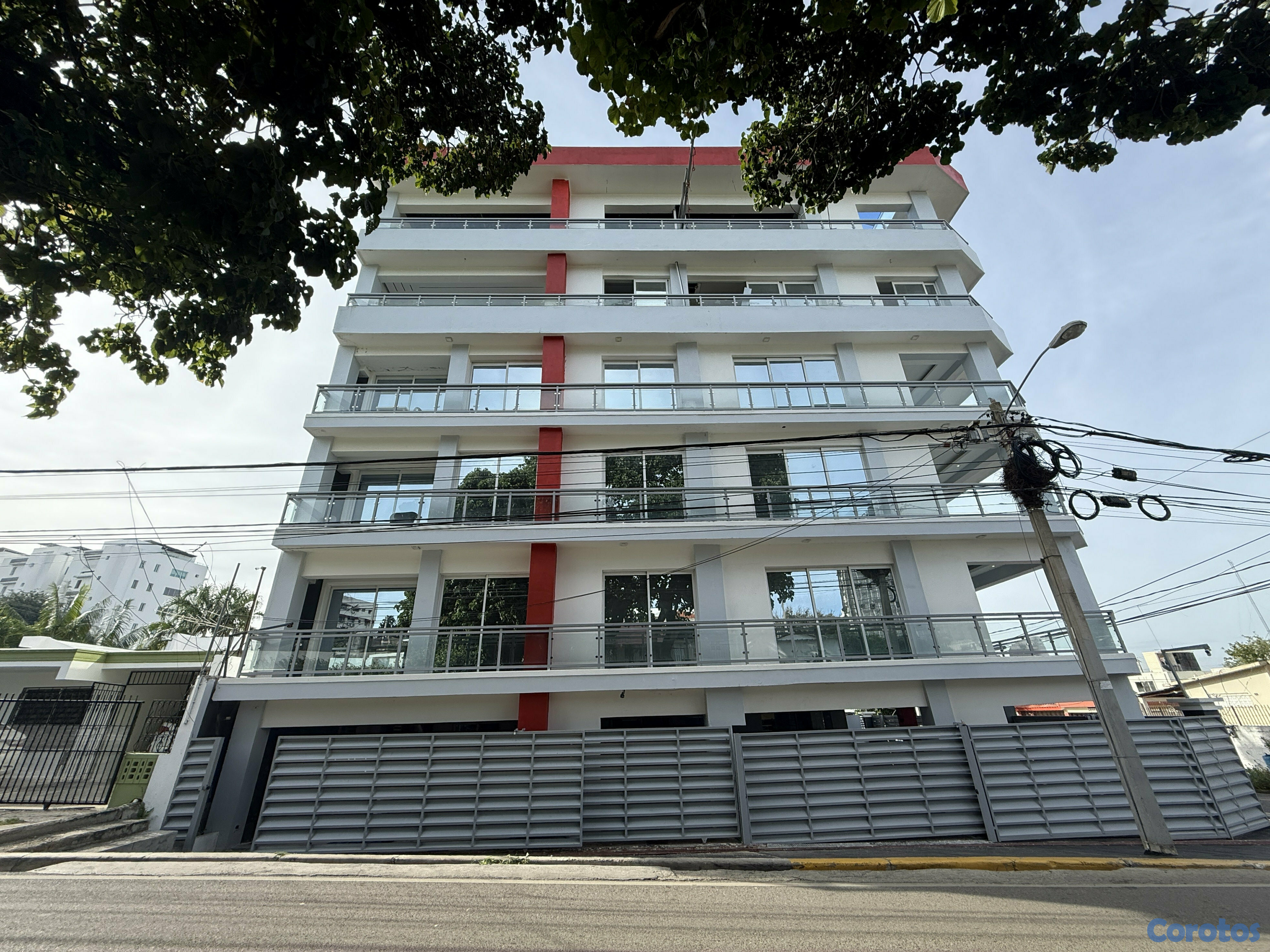 oficinas y locales comerciales - Local comercial en renta – Primer nivel, La Zurza, Santiago US 1,900 1