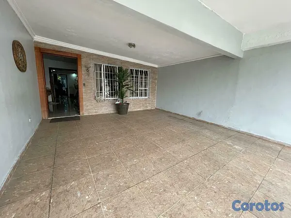 casas - Casa Remodelada en Carmen Maria, Av. Republica De  9