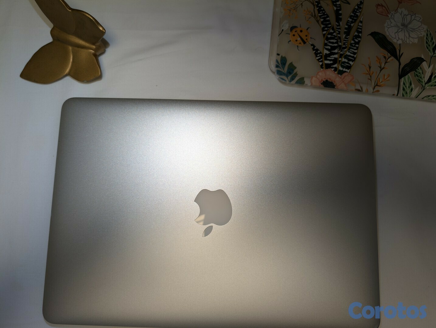 computadoras y laptops - MacBook Air 2017 I5 128 GB - Como nueva - Negociable + Accesorios  2