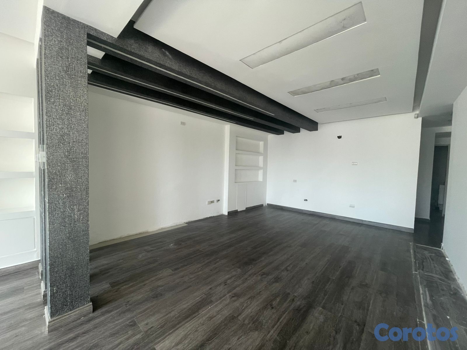 oficinas y locales comerciales - Alquiler primer nivel en Bella vista  3