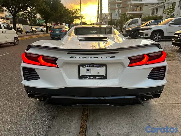 jeepetas y camionetas - Chevrolet Corvette Stingrey 3LT Convertible año 2023 10