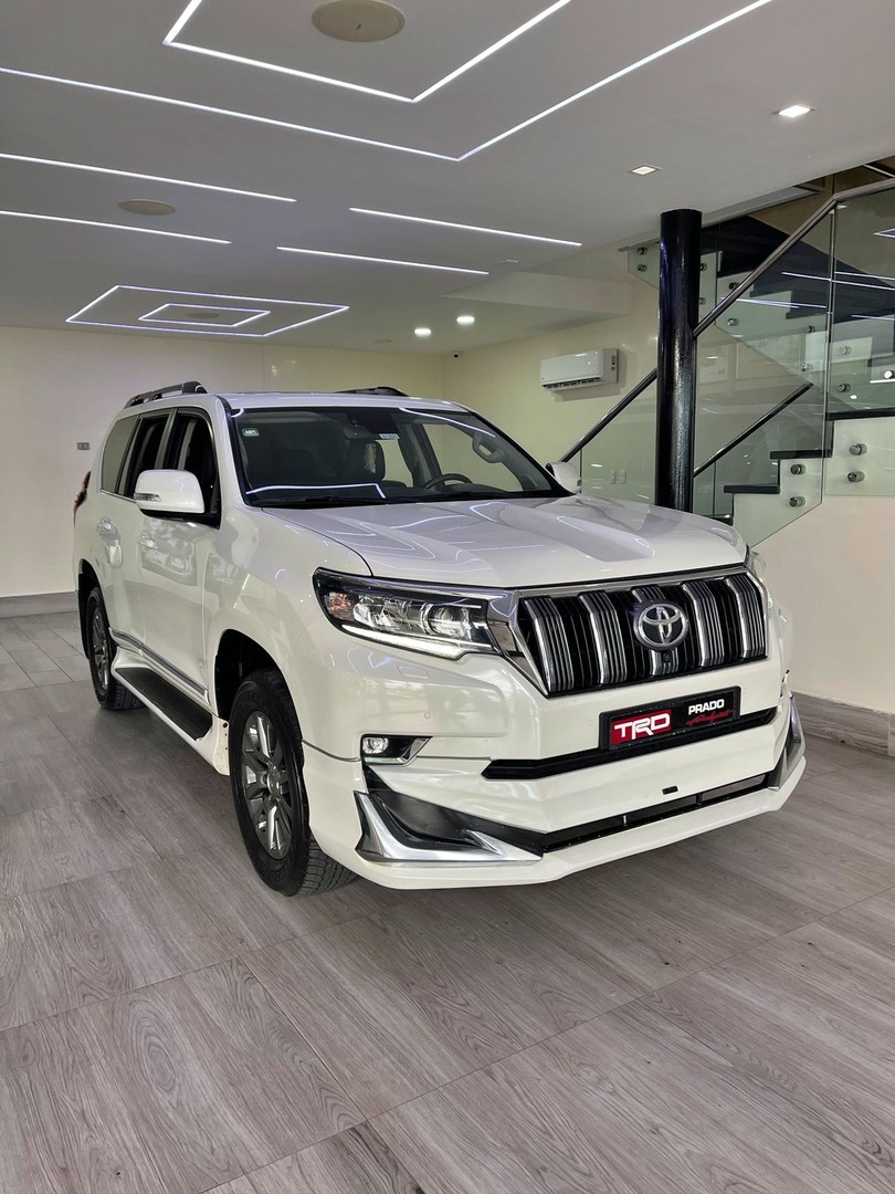 jeepetas y camionetas - Toyota land Cruiser prado VXL 2018 nuevaaa 1