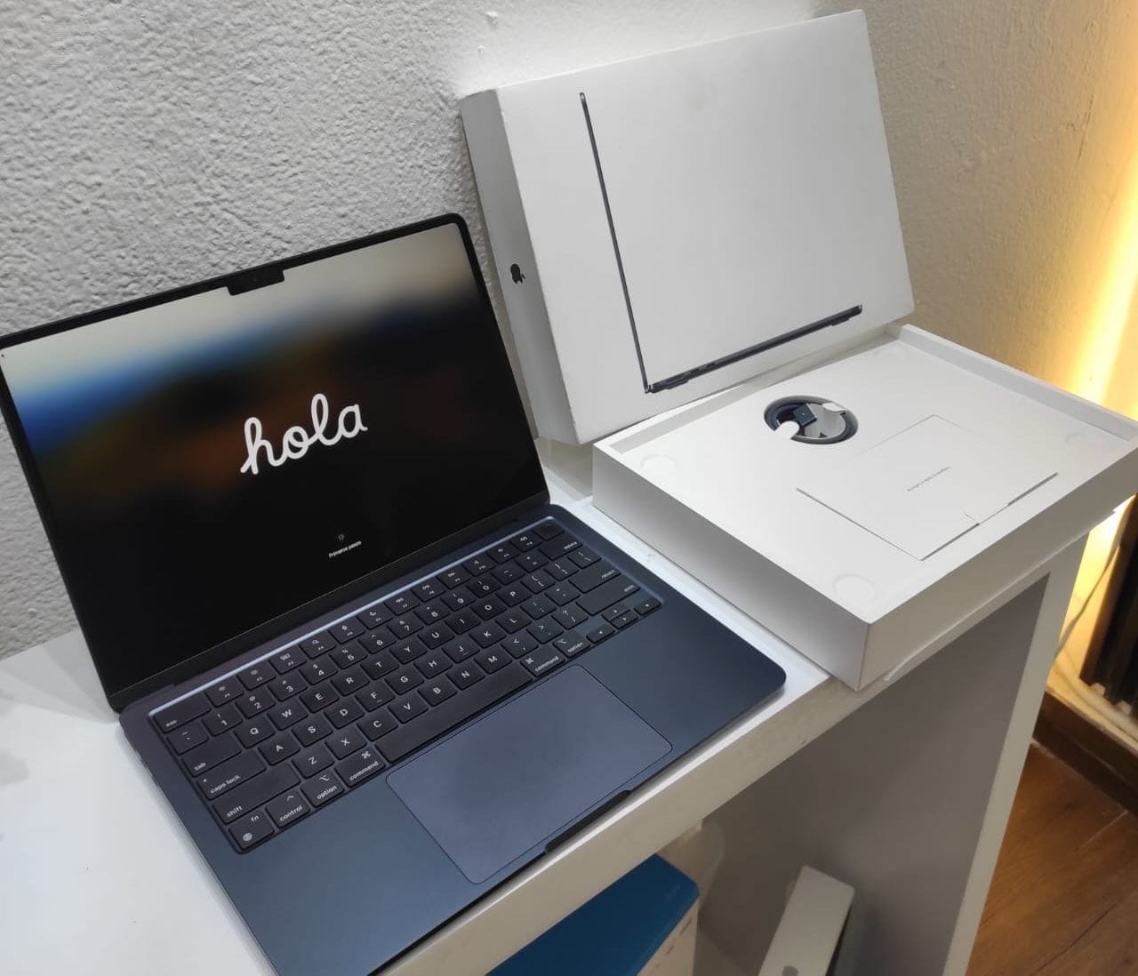 computadoras y laptops - Laptop Apple MacBook Air 13.6" 2024, M3, 8GB RAM, 256GB SSD, CPU 8, GPU 8, Nueva 1