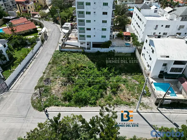 solares y terrenos - SE VENDE DE OPORTUNIDAD Excelente Solar con 750 me 5