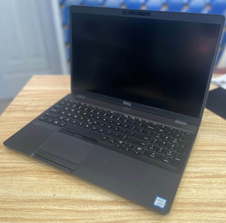 computadoras y laptops - Dell Latitude Intel core i5 9na Gen 16GB RAM 1