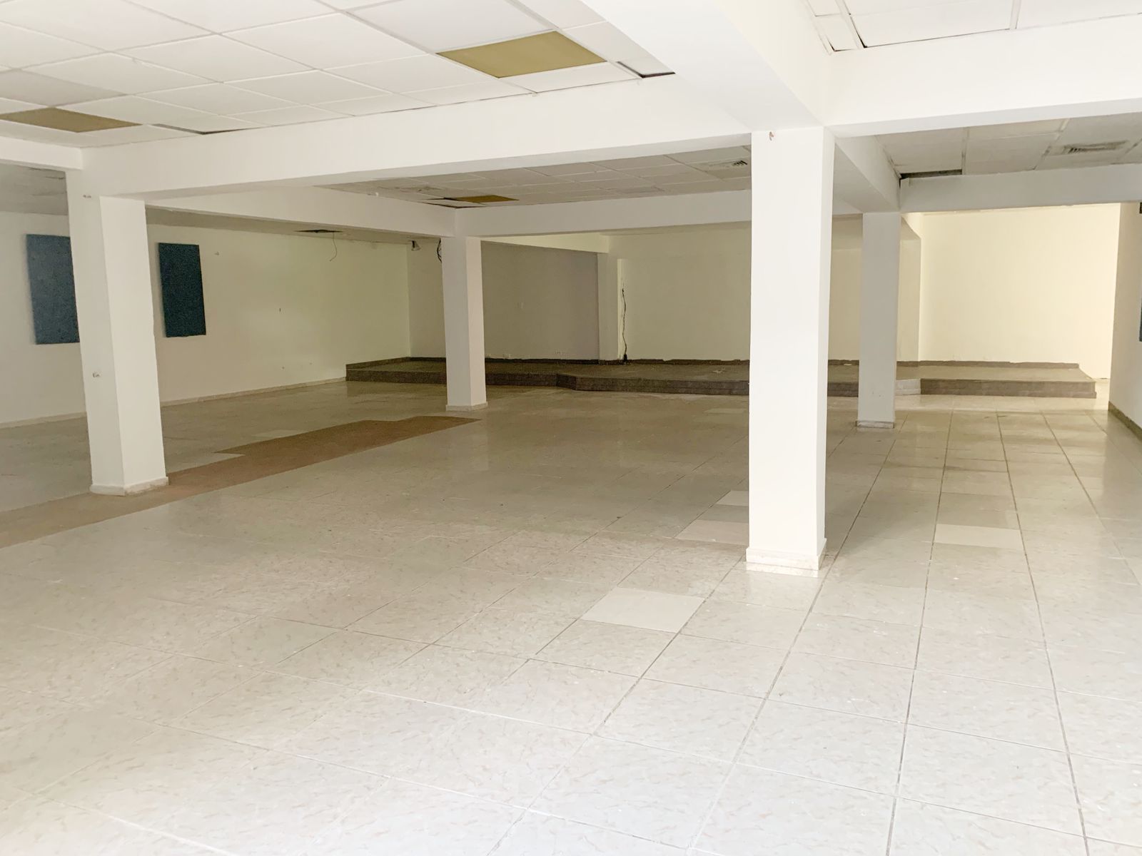 oficinas y locales comerciales - Alquiler local comercial en Evaristo morales  1