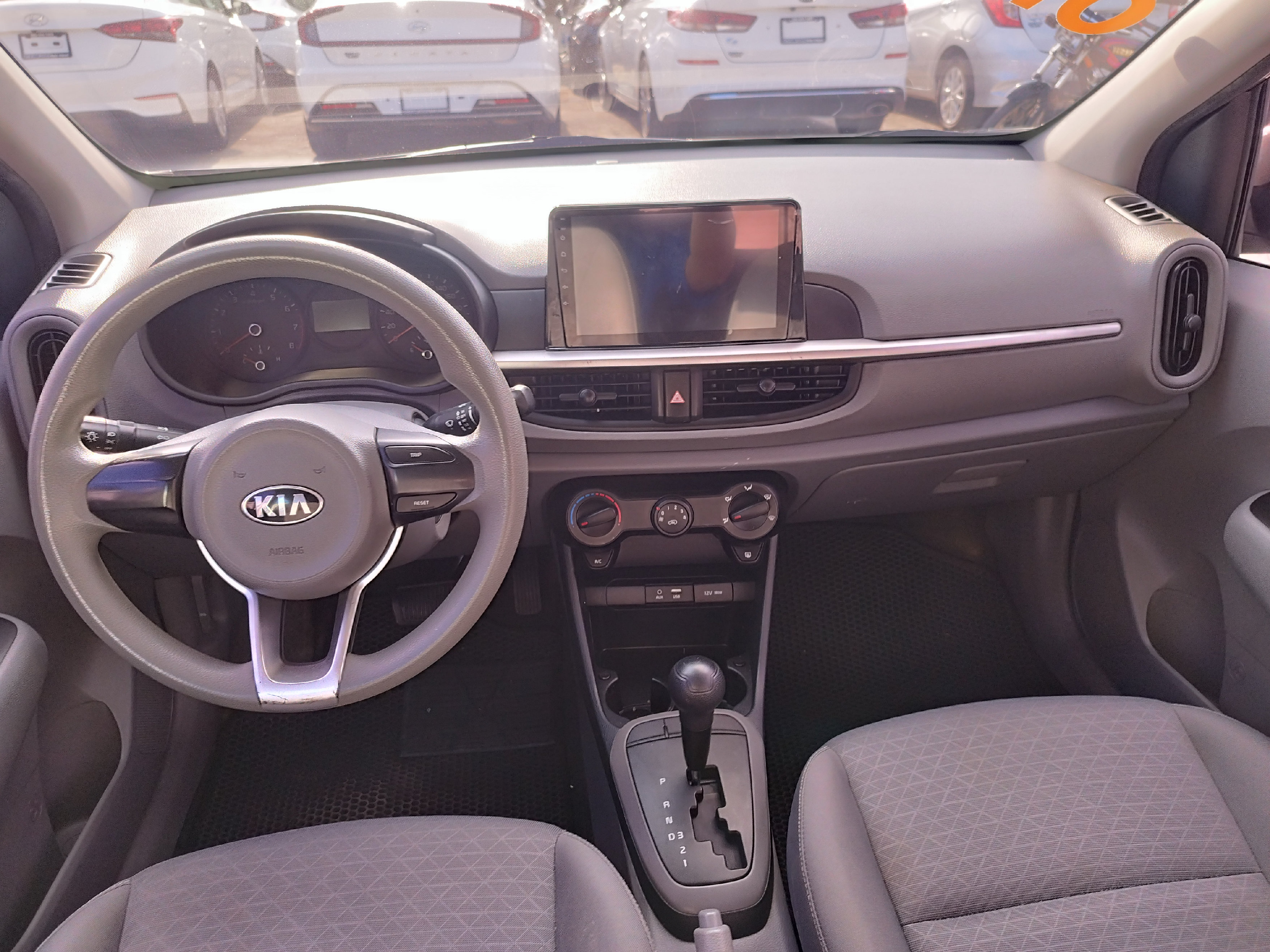 carros - 2020 Kia Morning  3