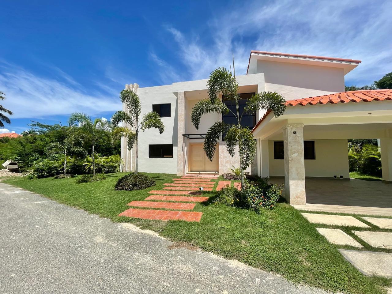 casas vacacionales y villas - VENTA DE VILLA NUEVA 5 HABITACIONES – JUAN DOLIO 2