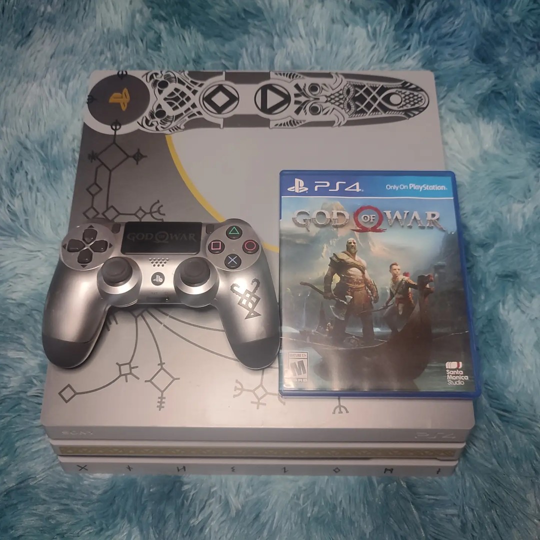 consolas y videojuegos - Oferta PS4 pro edición GOD OF WAR como nuevo $23,499