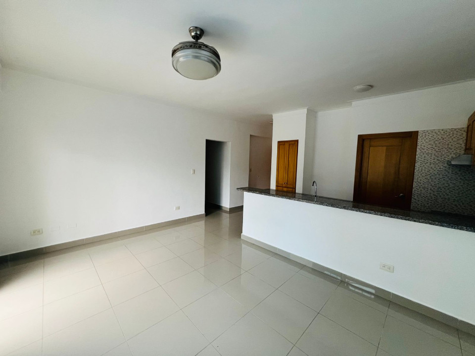 apartamentos - Apartamento en Alquiler en los Restauradores 2H, 2.5B, 2P 1
