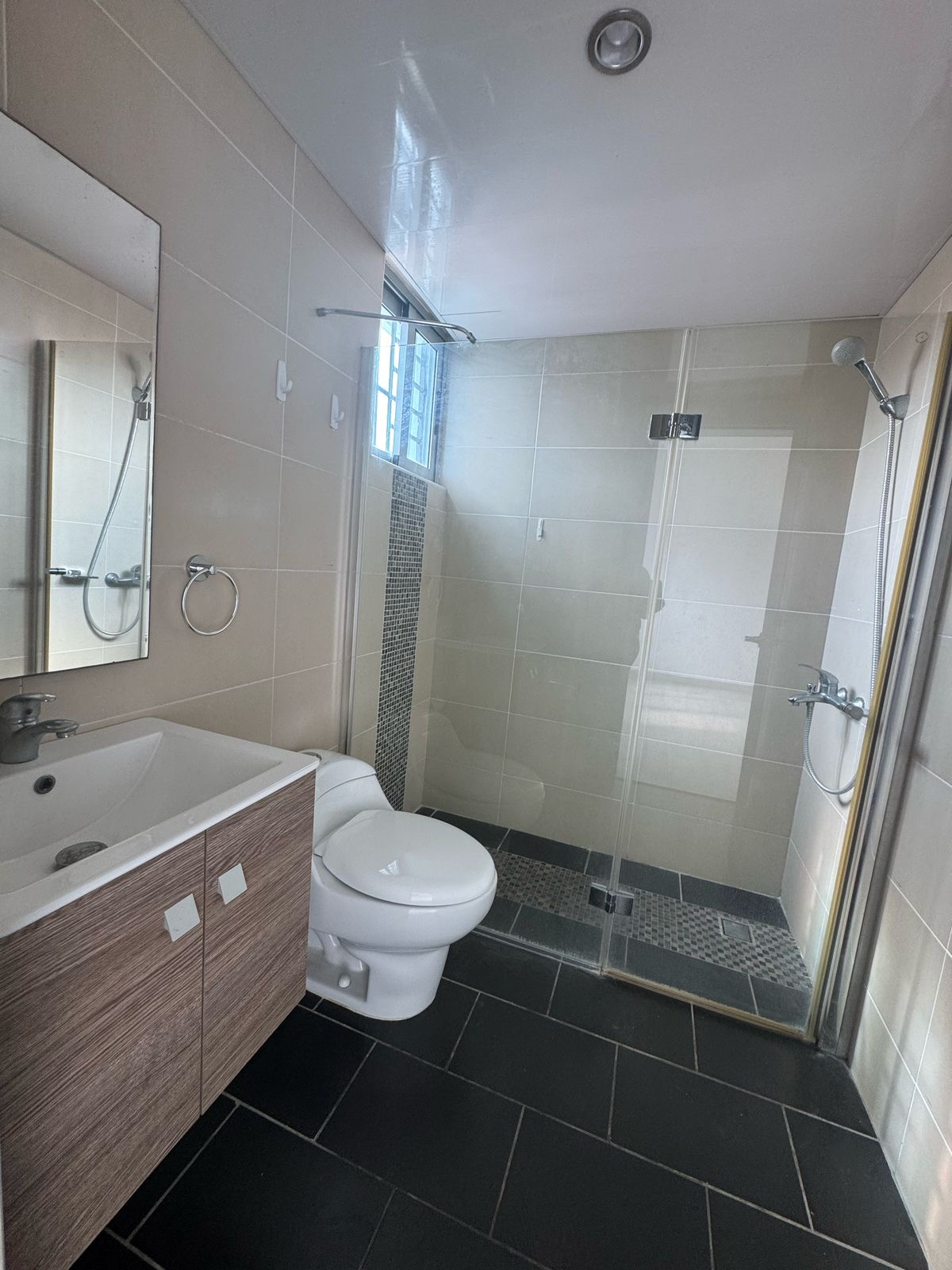 apartamentos - Apto Alquiler En Naco 6-A 210 metros con 3 habitac 7
