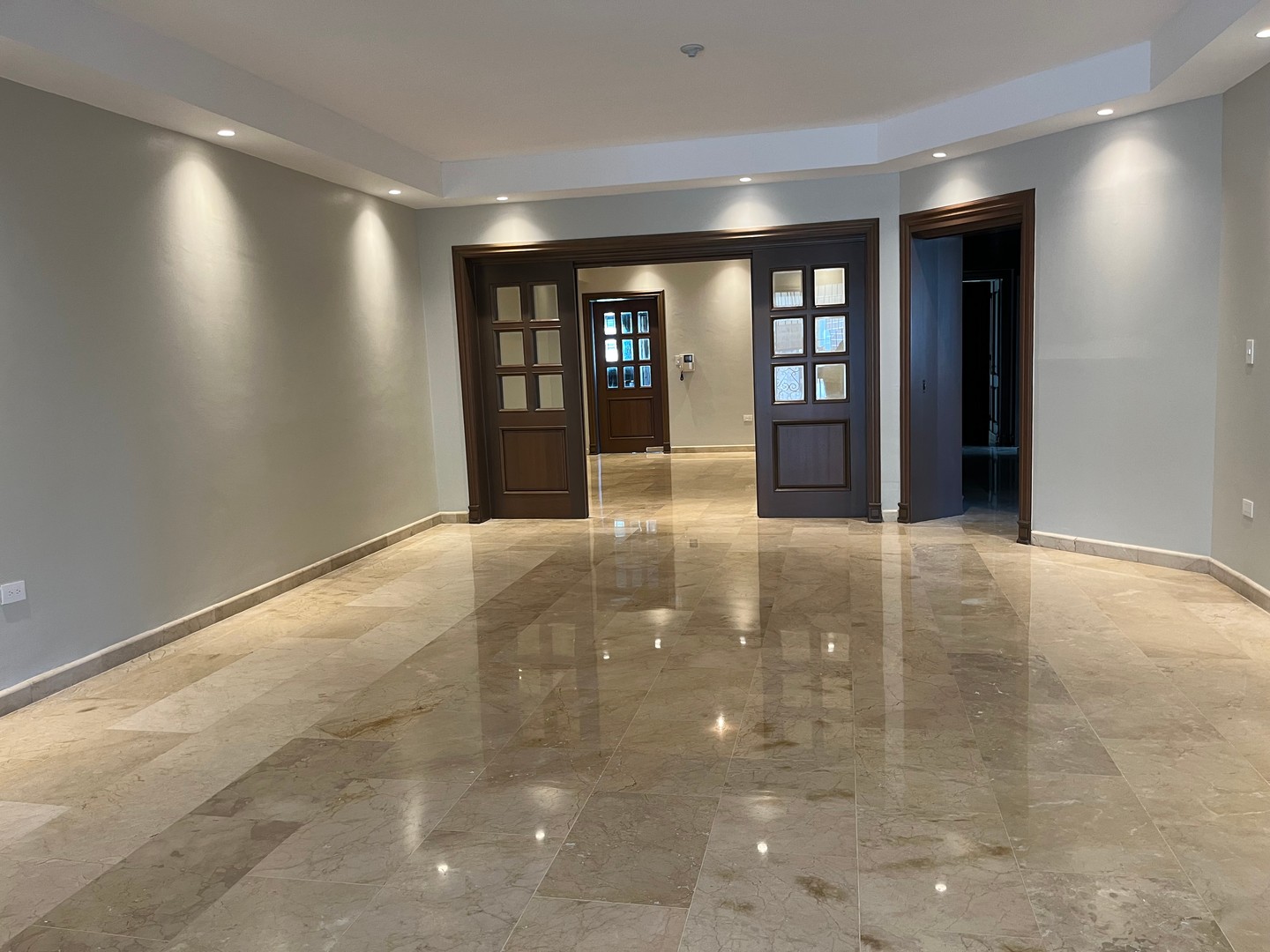 apartamentos - Apartamento En Alquiler En Piantini De Tres Habitaciones + Estudio 1