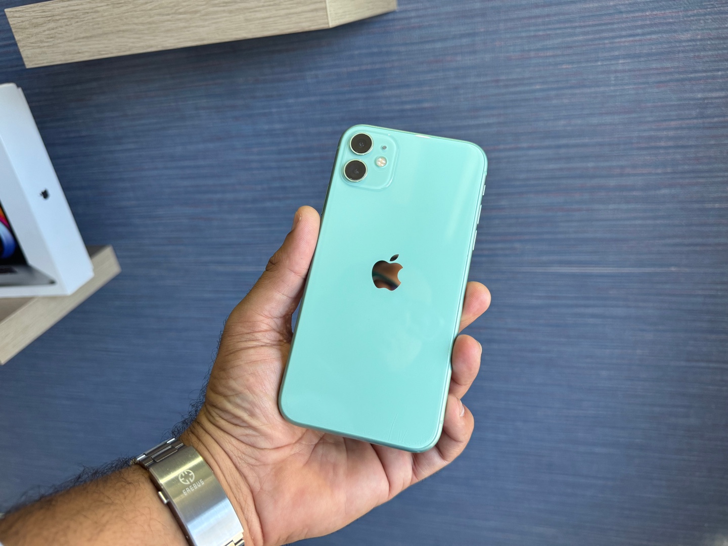 celulares y tabletas - iPhone 11 Regular 256GB Green Como Nuevo , Desbloqueado, Garantia, $ 18,999 NEG