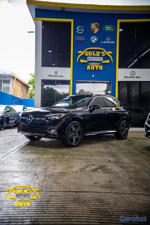 jeepetas y camionetas - Mercedes Benz GLC 300 AMG 2024 Recien Importada 3