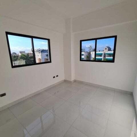 apartamentos - Apartamento en venta #24-177 de 3 hab, cuarto de servicio, balcón, gimnasio. 6