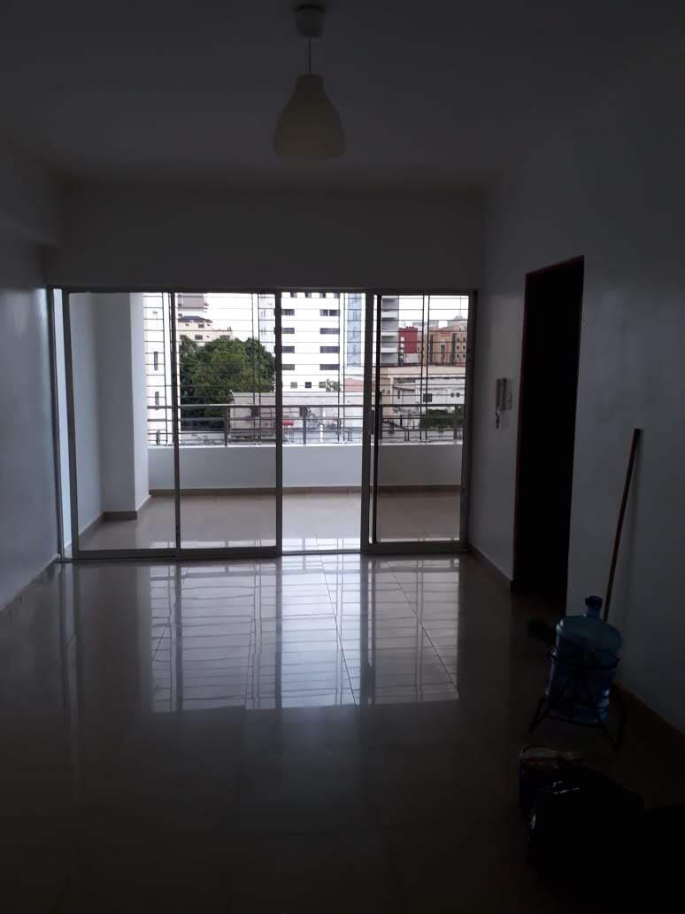 Apartamento en Alquiler y venta en Evaristo Morales