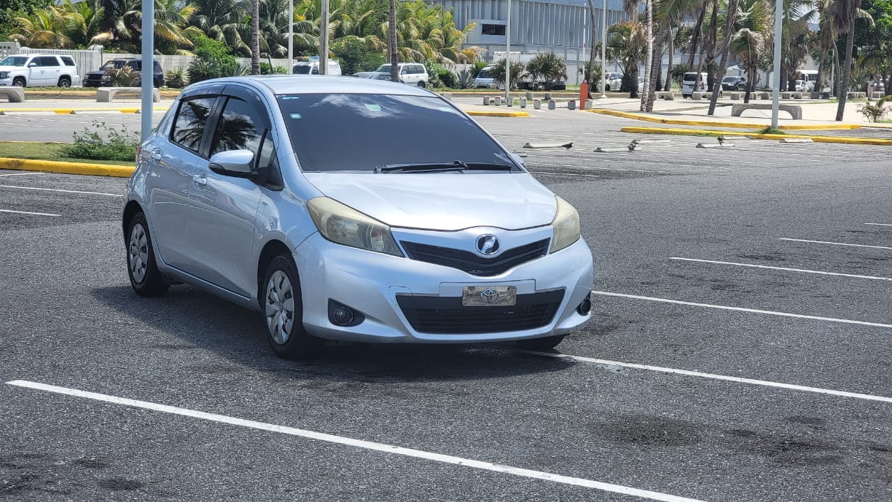 carros - Toyota Vitz 2011 0