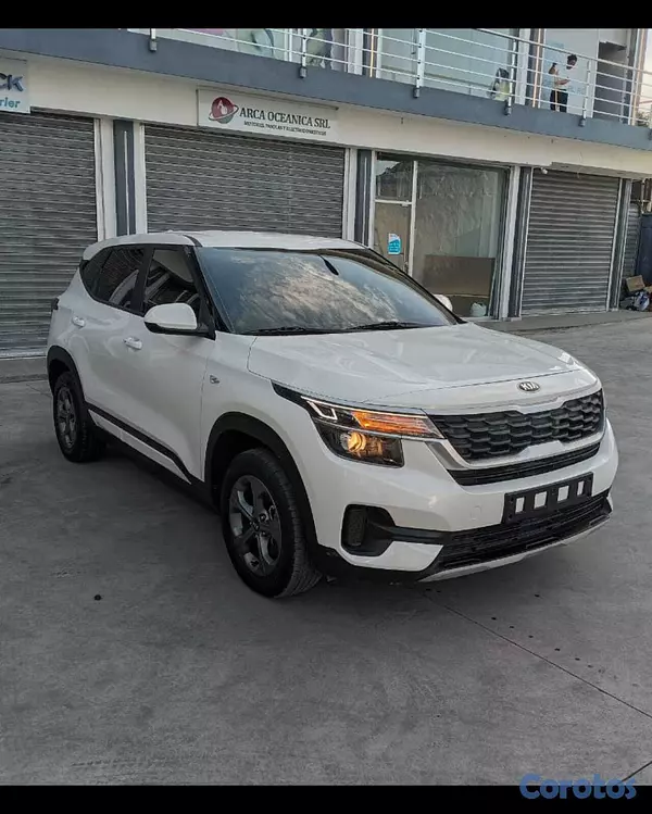 jeepetas y camionetas - KIA SELTOS 2022 BLANCO DIESEL 4