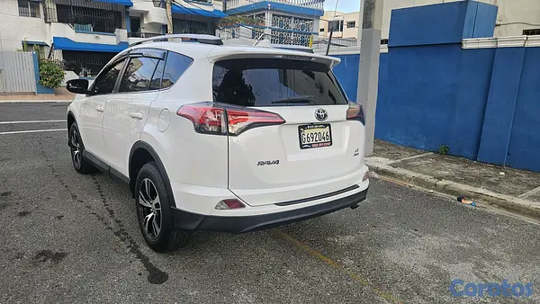 jeepetas y camionetas - Toyota rav4 2018 4wd 3