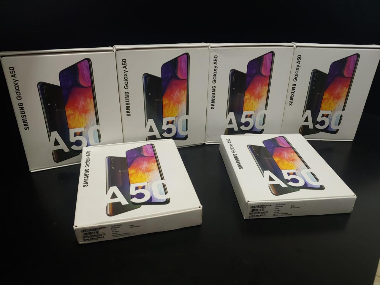 celulares y tabletas - Samsung Galaxy A50 64GB desbloqueado condiciones nuevo sellado con los plastico