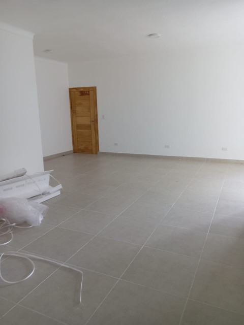 apartamentos - Alquiler de Apartamento con Linea blanca en la esperilla 8