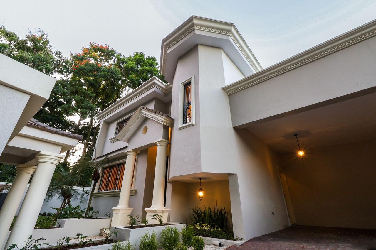 apartamentos - Vendo Luxury House - en Cuesta Hermosa II