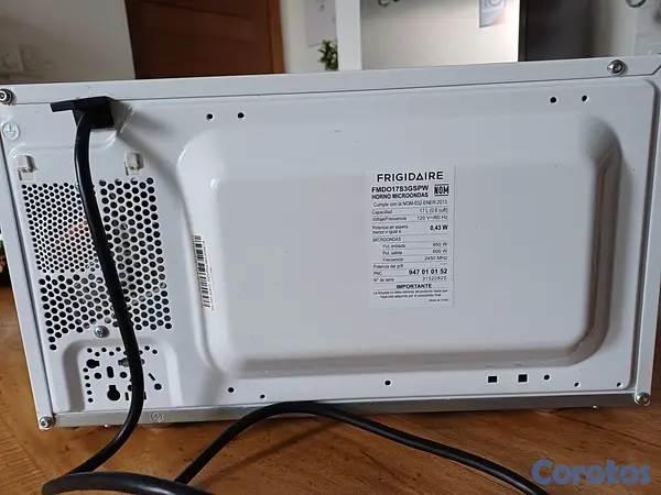 electrodomesticos - Microondas Frigidaire 0.6 cu ft / 17L en excelente 2