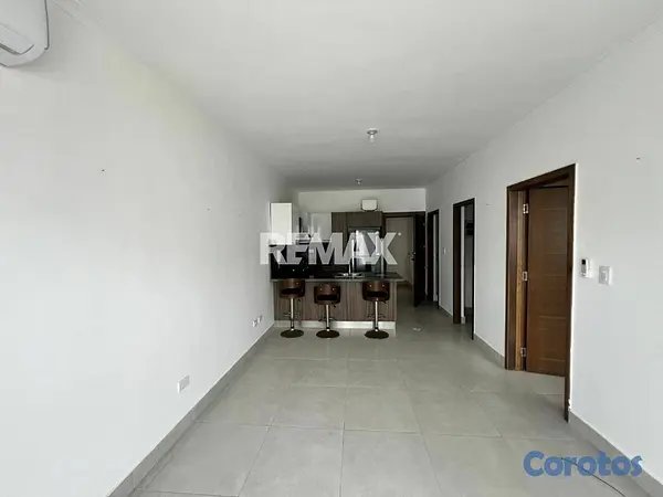 apartamentos - Apartamento en Alquiler con Línea Blanca en Evaristo Morales 1H, 1.5B, 2P 3