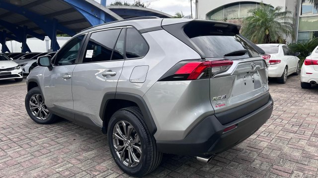 jeepetas y camionetas - Toyota rav4 2022 1