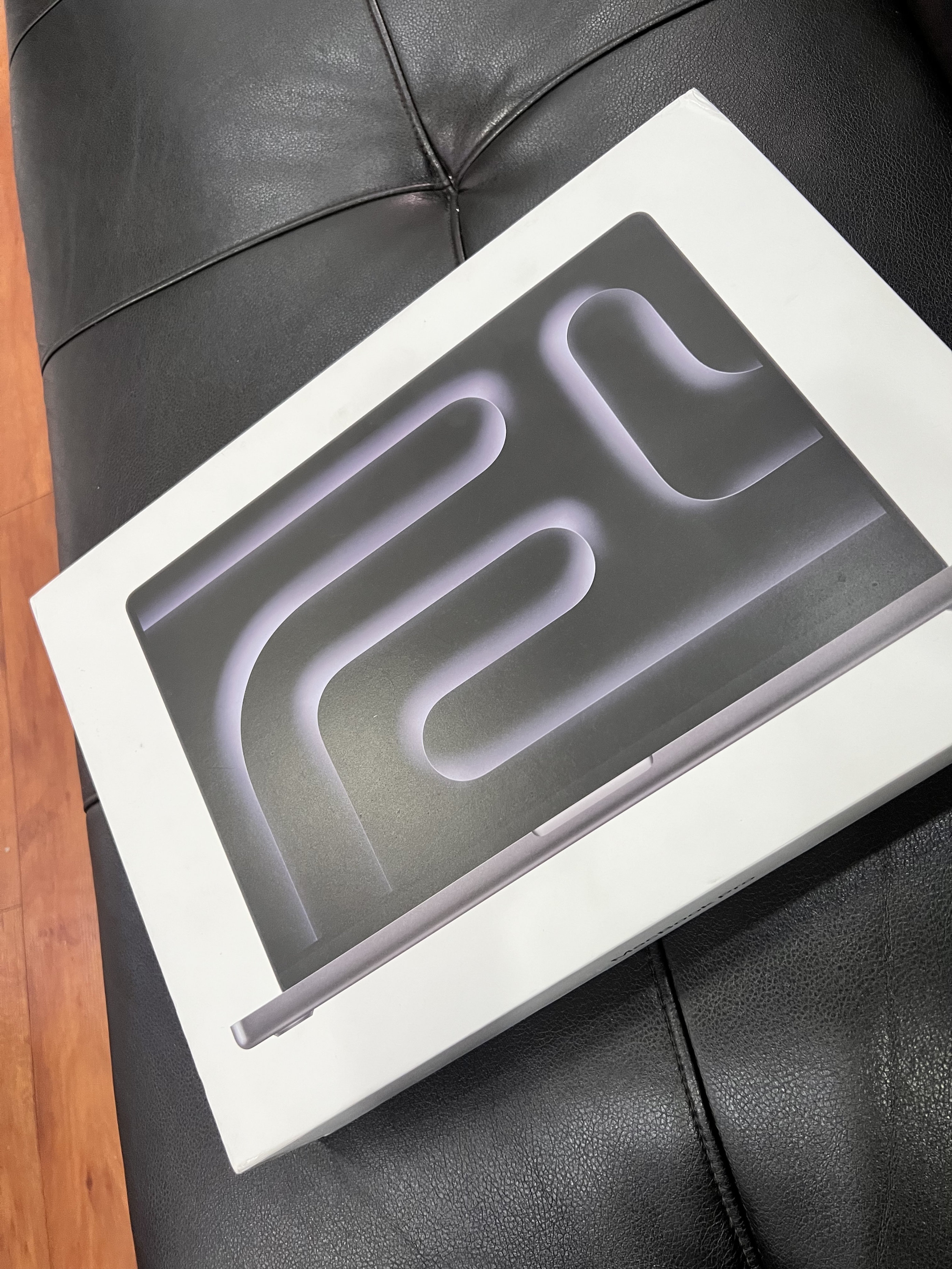 computadoras y laptops - MACBOOK PRO M4 PRO 16” 512GB SSD + 24GB RAM OPEN BOX-NUEVA 1