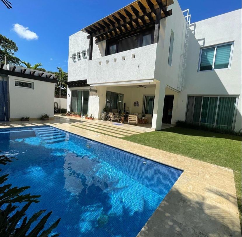 casas - Maravillosa Residencia en Exclusivo Sector de Santiago 
