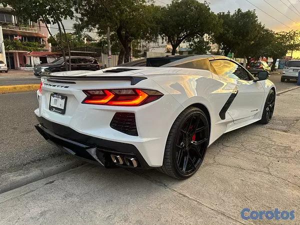 jeepetas y camionetas - Chevrolet Corvette Stingrey 3LT Convertible año 2023 11
