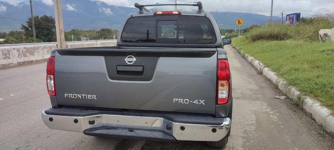 jeepetas y camionetas - Nissan Frontier Pro 4x 2020, condiciones excelentes. 9