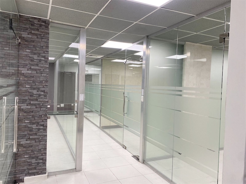 oficinas y locales comerciales - Local corporativo en evaristo 5