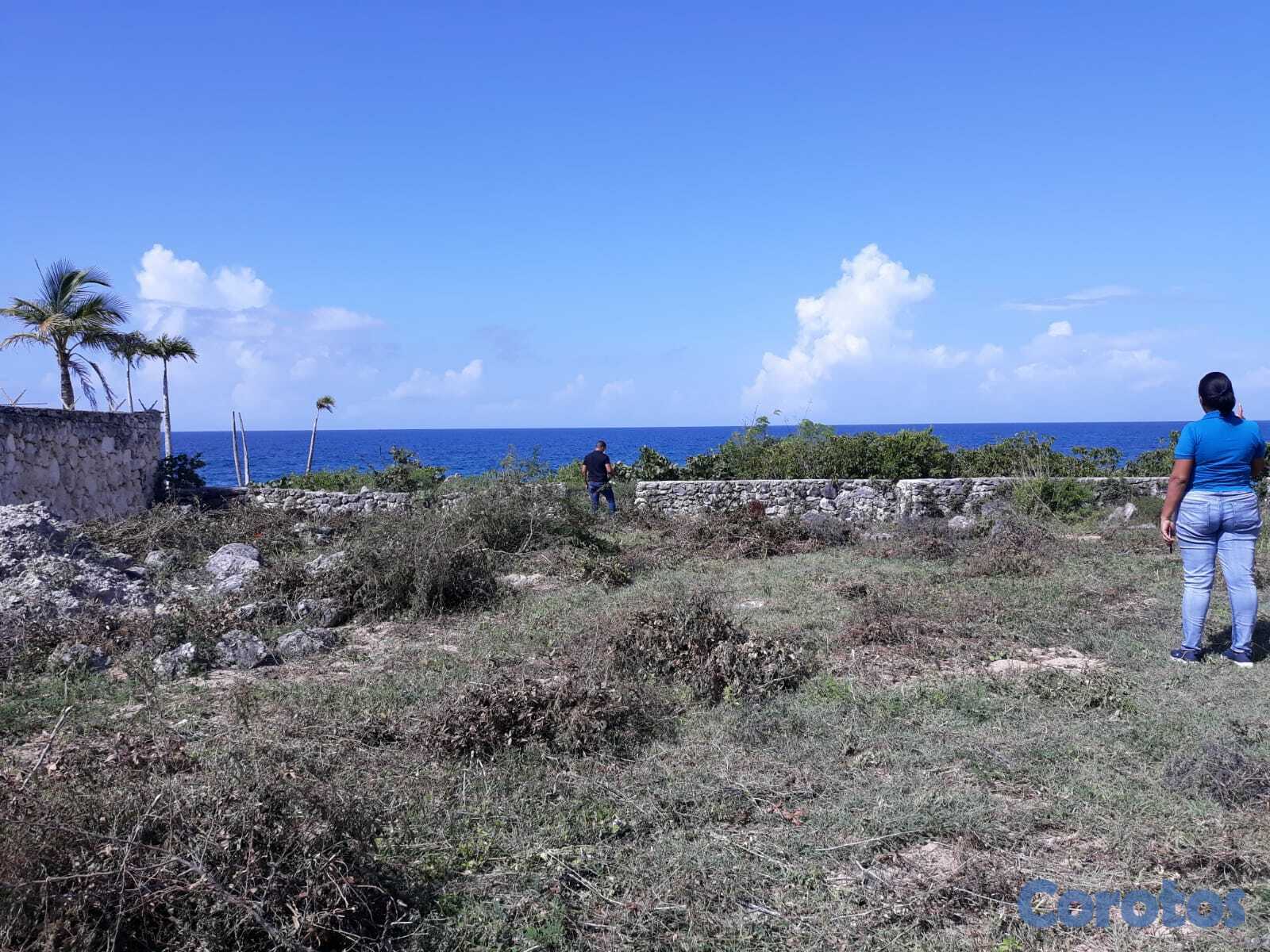 solares y terrenos - Solar en Cumayasa frente al mar de 846m2 9