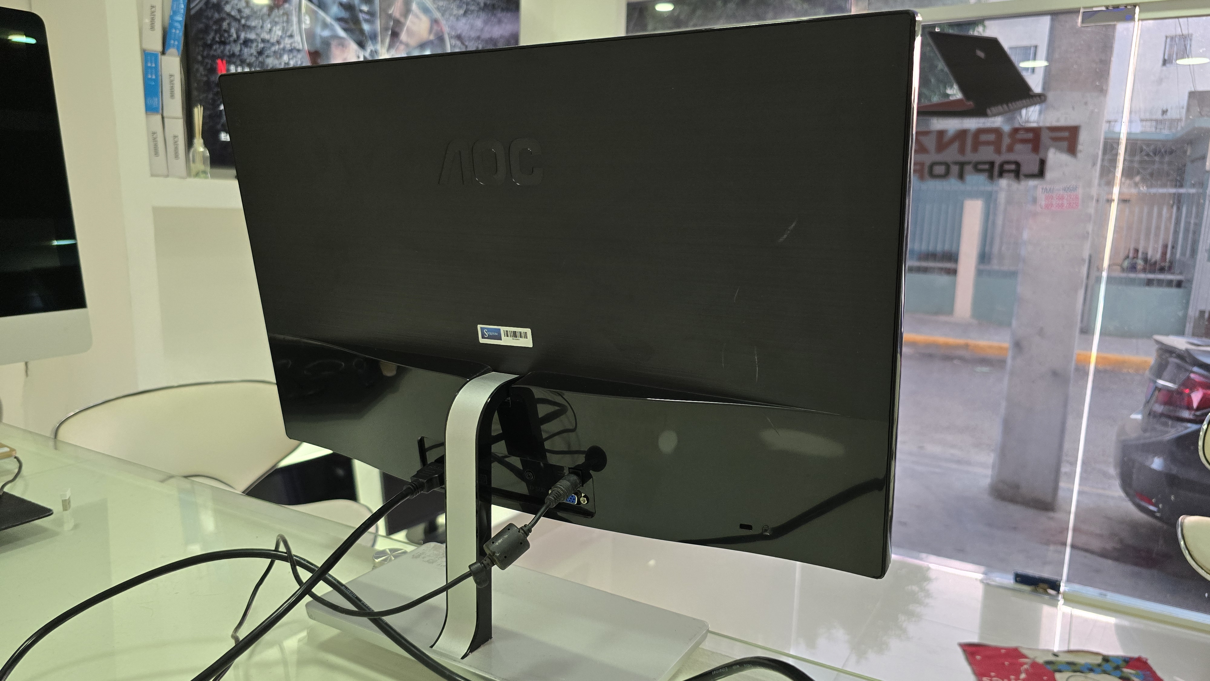 computadoras y laptops - Monitor AOC 23 Pulg Sin Bordes hdmi vga new 2