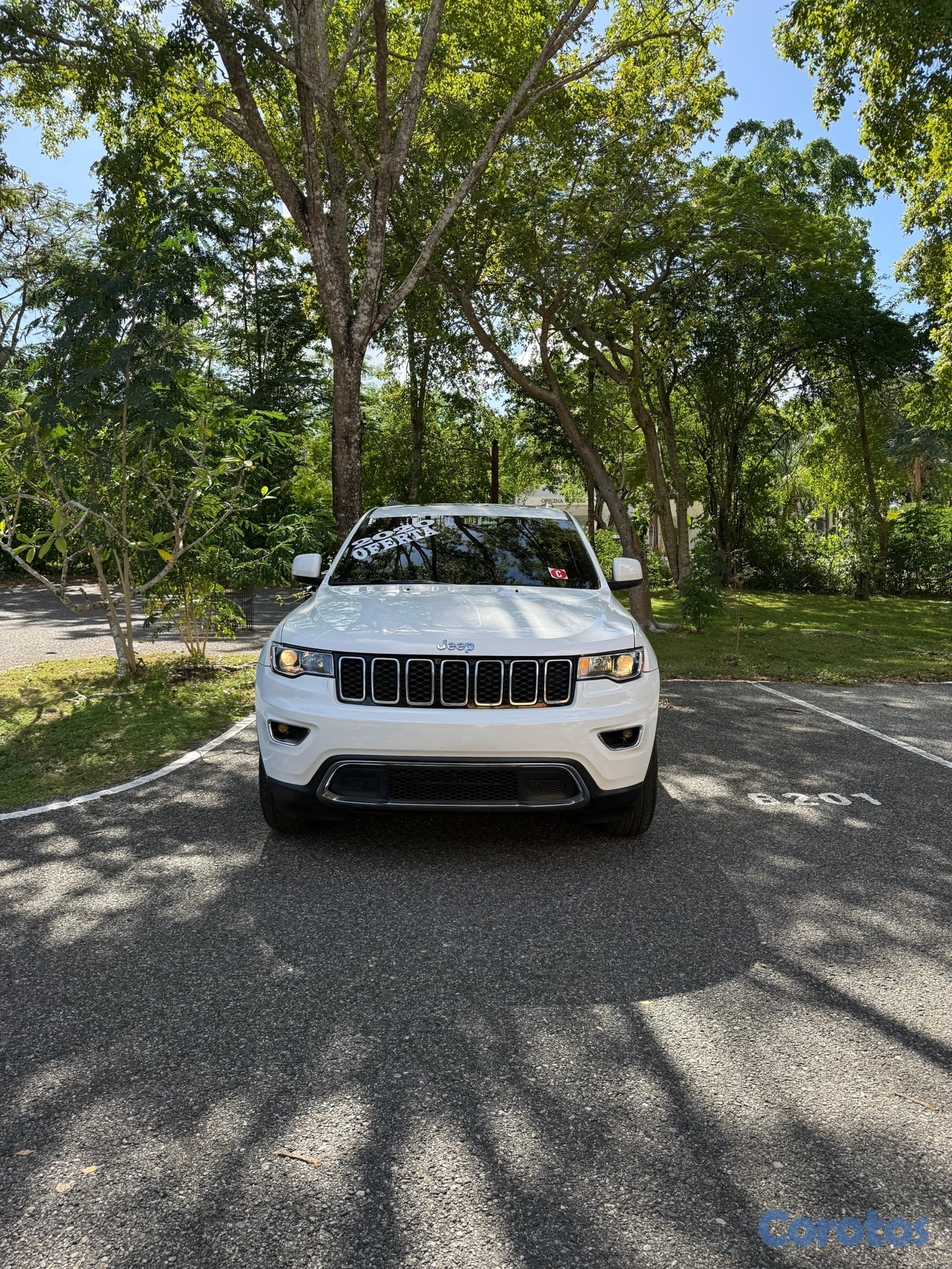 jeepetas y camionetas - Jeep grand Cherokee 2020 negociable  7