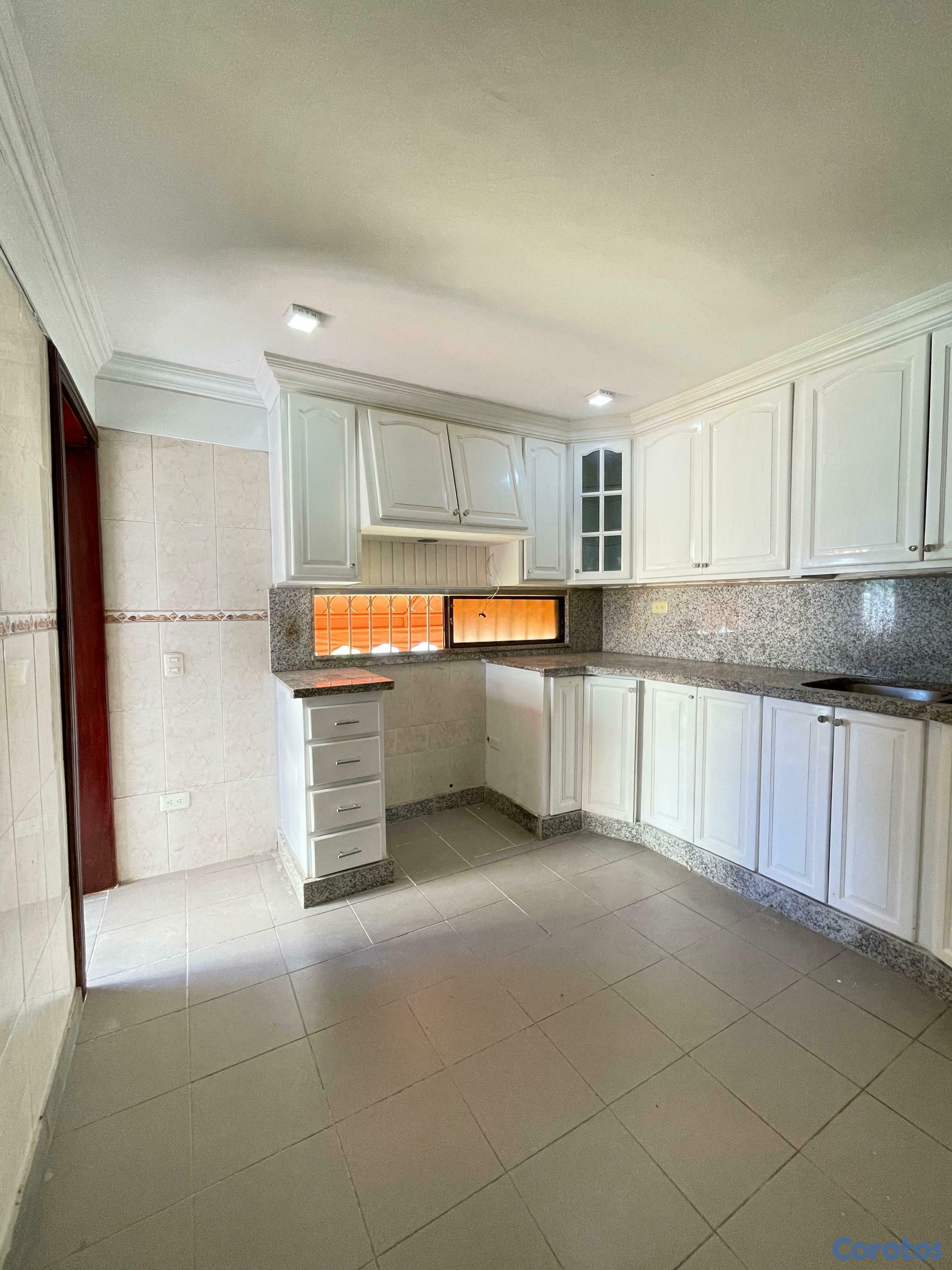 casas - 🏡 Casa en Venta en el Residencial El Condado, D.N 8