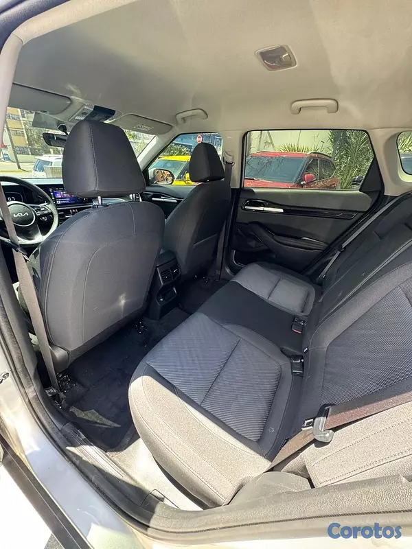 jeepetas y camionetas - Kia Seltos LX 2024
 5