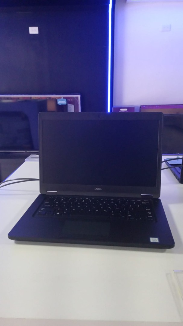computadoras y laptops - LAPTOP DELL LATIDUDE 5490 I5-7TH
