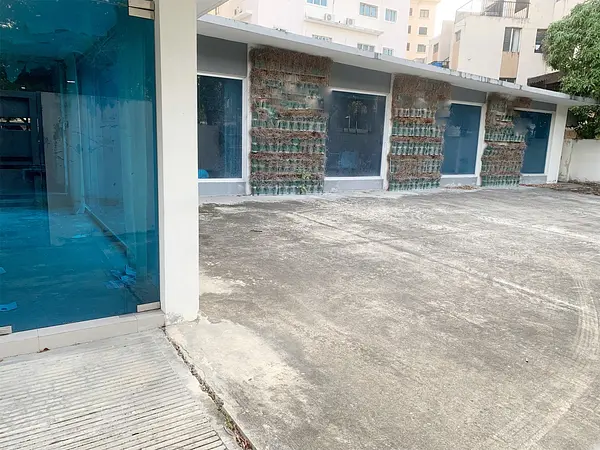 oficinas y locales comerciales - Local gran espacio Naco 6