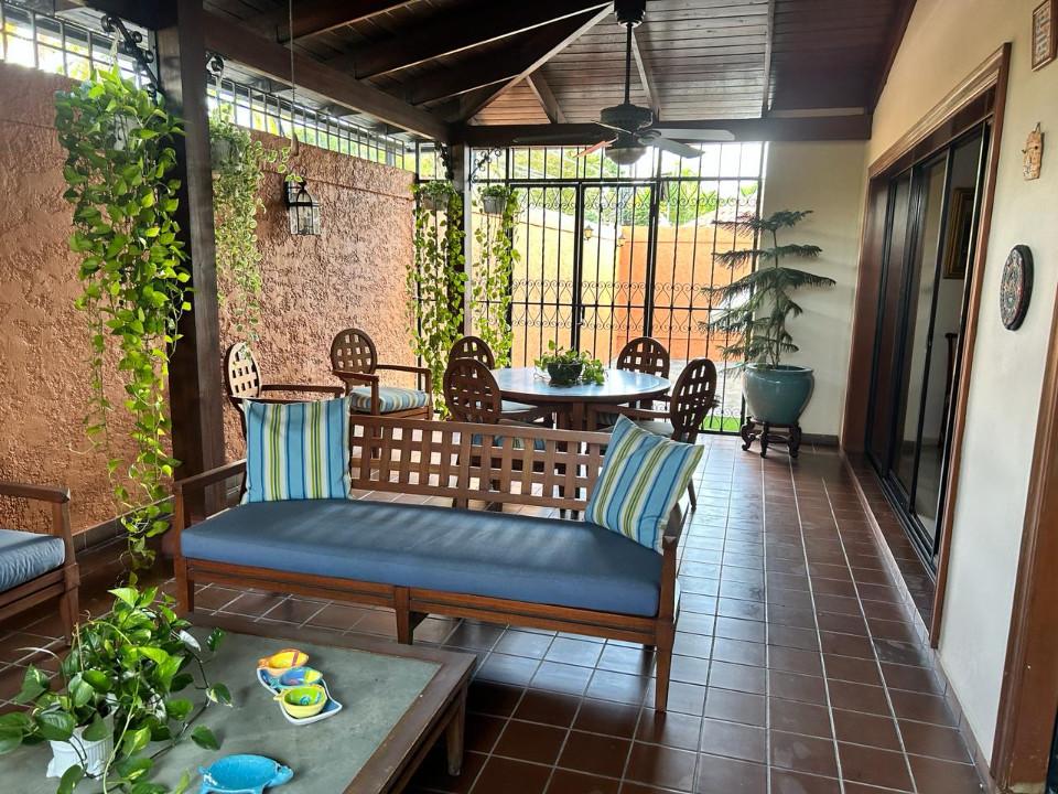 casas - Casa en ARROYO HONDO 4