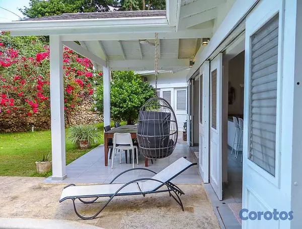 casas vacacionales y villas - Venta de Villa Amueblada en Las Terrenas, Cerca de 13
