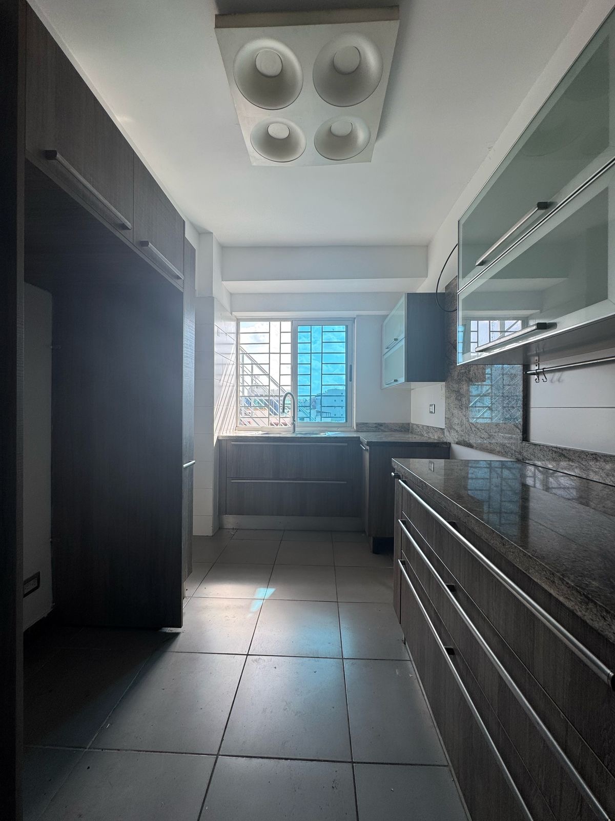 apartamentos - Apto Alquiler En Naco 6-A 210 metros con 3 habitac 8