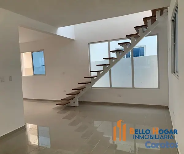 casas - Casa Moderna en Residencial Lianas del Prado – US$ 3