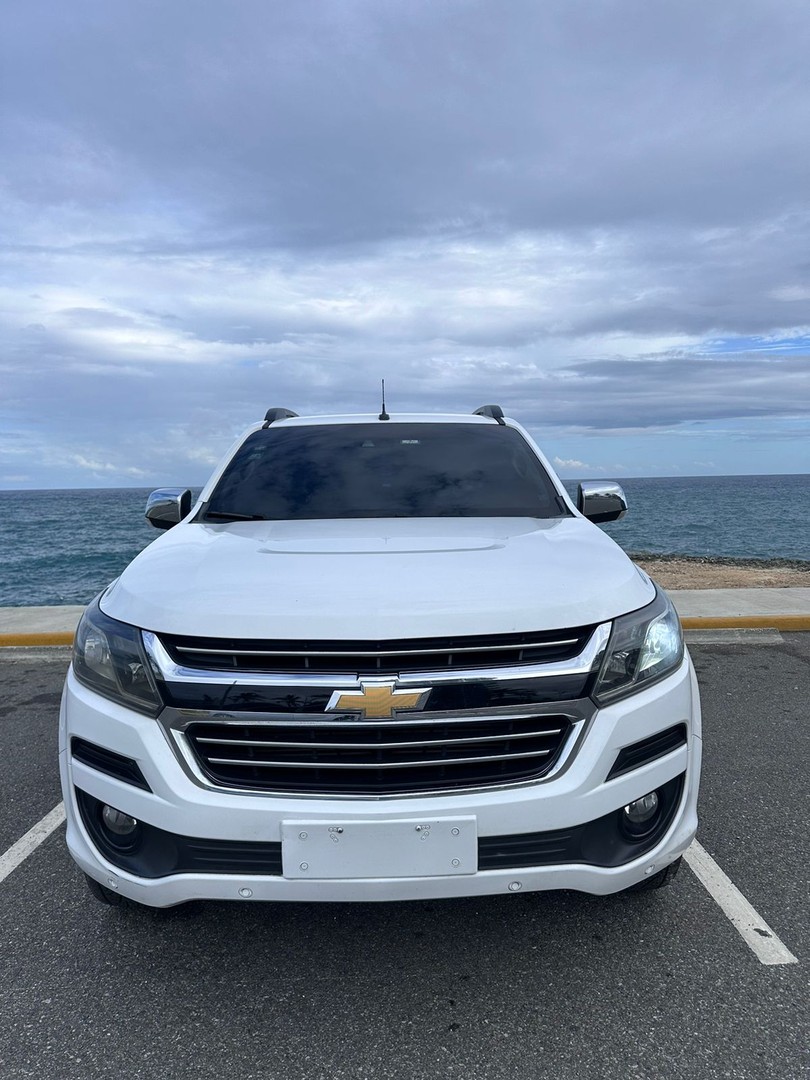jeepetas y camionetas - Chevrolet colorado 2020 full diésel  1