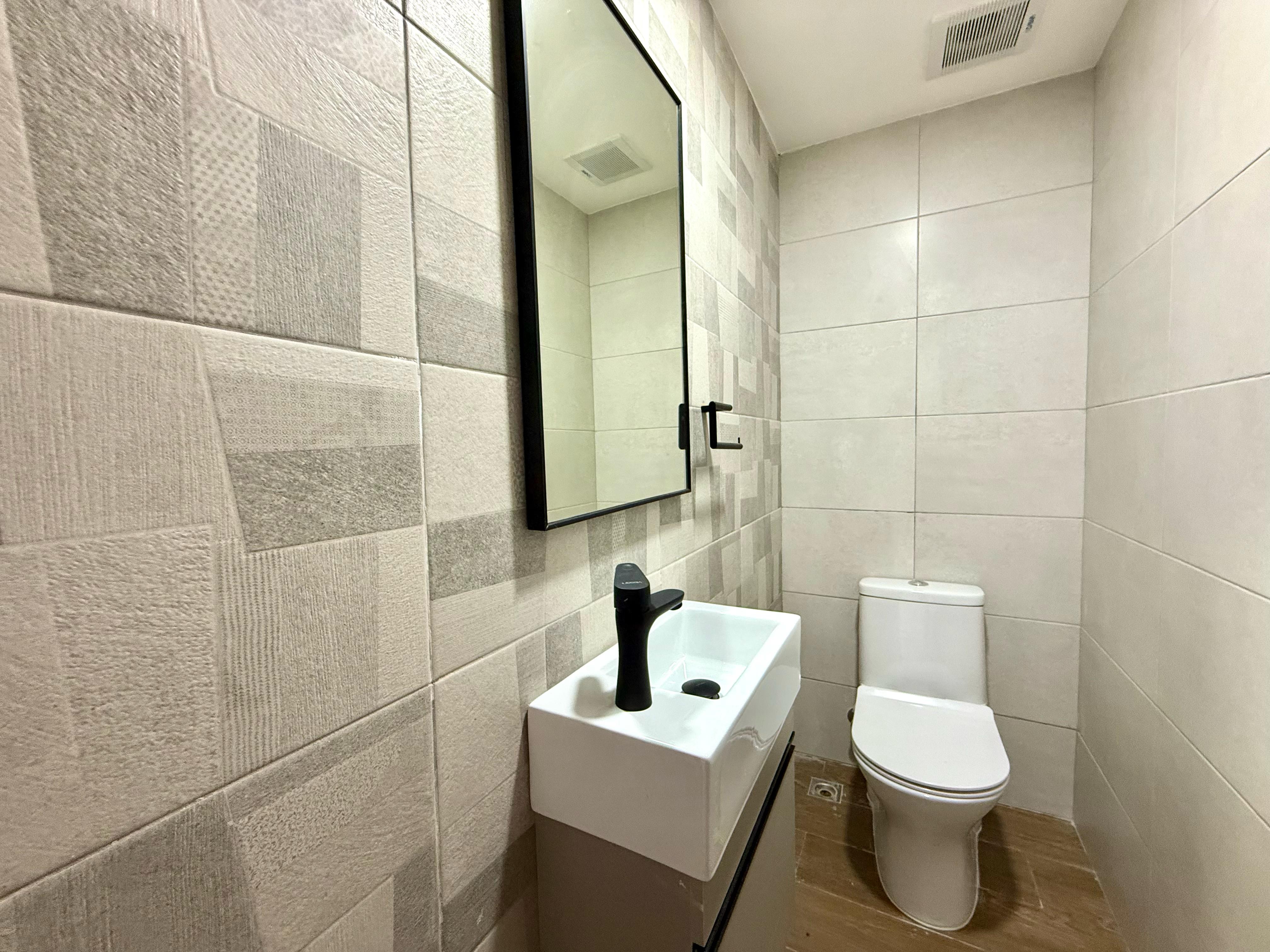 apartamentos - Evaristo Morales📍 Segundo nivel  precio US$154,00 8